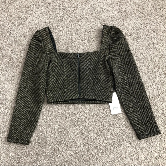 Ali & Jay Metallic Square Neck Crop Top - Picture 13 of 13